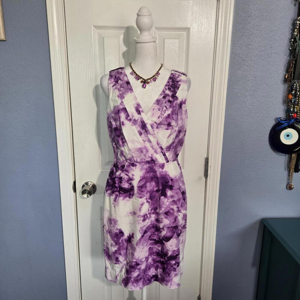 Banana Republic Women 6 Purple and White Sleeveless Floral V-Neck Dress Cocktail